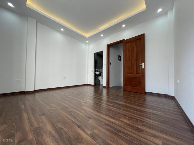 Bán gấp nhà 36m2 4,5 tầng Thạch Bàn, Long Biên gần Aeon Mall giá 2 tỷ 290 triệu 13917929