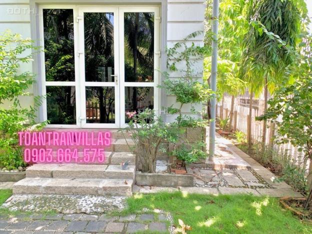 Thích sân vườn rộng để trồng hoa, ngồi thưởng trà chiều trong không gian riêng tư - ToanTranVillas 13919473