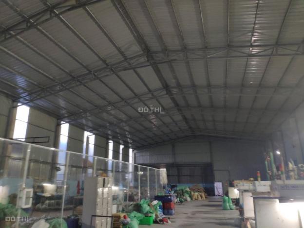 Cho thuê 2 kho 500m2 và 100m2 mặt đường trong khuôn viên rộng 1000m2, giá chỉ 25tr 13924431