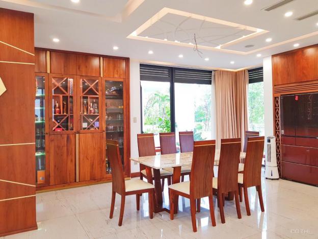 Biệt thự Lucasta Quận 9 bán 1 trệt 2 lầu, 472.1m2 view thoáng 13938232