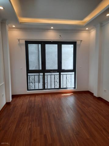 Bán nhà riêng chính chủ phố Tôn Thất Tùng, Đống Đa 47m2, 5 tầng mới đẹp, giá 4,2 tỷ, cách ô tô 30m 13940393