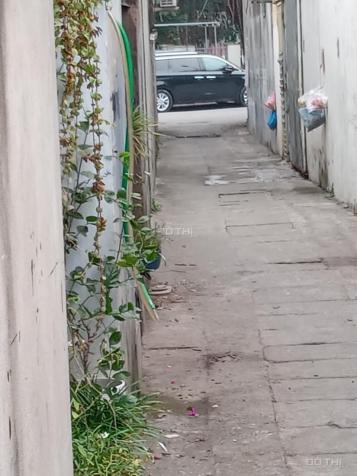 Cần bán nhà C4 giá 2.4 tỷ, ngõ ô tô vào được, vị trí đắc rất tiện ích 13940990