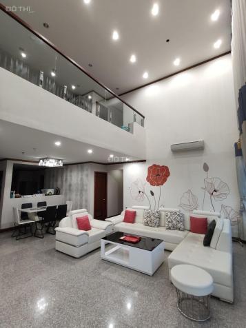 Bán penthouse chung cư Giai Việt (HAGL), Tạ Quang Bửu, Quận 8, DT 242m2 full nội thất cao cấp 13940988