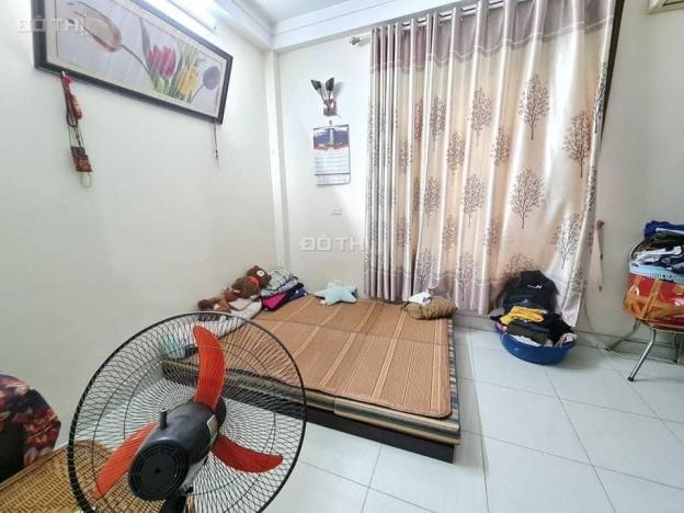 Bán gấp nhà Đống Đa, 37m2, 5 tầng, ba gác, 3 tỷ 13942819