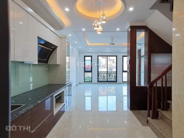 Chính chủ bán nhà phố Huỳnh Thúc Kháng, lô góc, vỉa hè, 6 tầng, thang máy, giá TL 15 tỷ 13944235