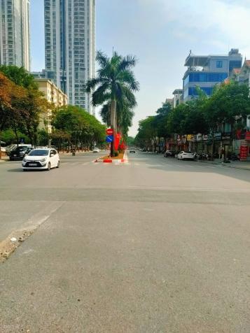 Bán nhà mặt phố Nguyễn Khuyến, Hà Đông, hai làn đường 36m, kinh doanh bất chấp, 25.6 tỷ 13944780