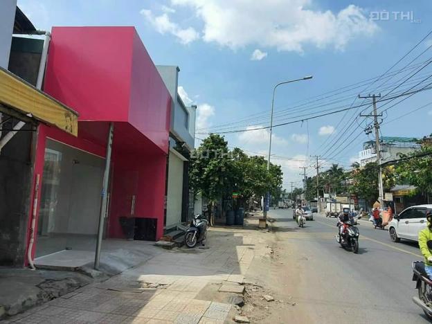 Bán mặt tiền kinh doanh đường Trần Hưng Đạo gần ngã 3 cây lơn gần siêu thị Go tp Dĩ An 13949789