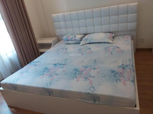 Chính chủ cần bán căn hộ 86m2, 2 PN, ban công Đông Nam ở Vinhomes Nguyễn Chí Thanh. Lh 0932438182 13962659