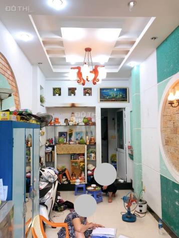 Bán gấp nhà hẻm Vĩnh Hội, P. 4, Q4, 26m2, 3 lầu, 3PN, 4WC, chỉ 2,8 tỷ 13963339