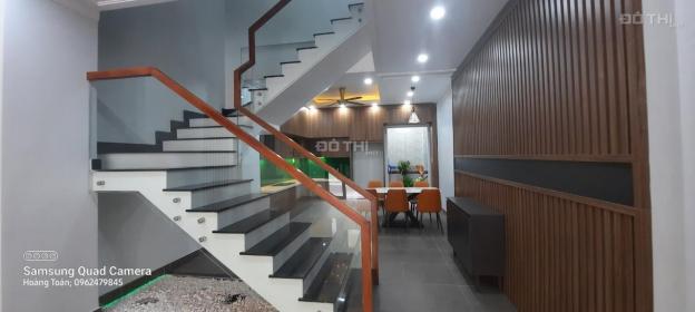 Bán nhà SHR hoàn công 1 trệt 2 lầu 4PN phường Tân Bình, TP Dĩ An, Bình Dương 13988925