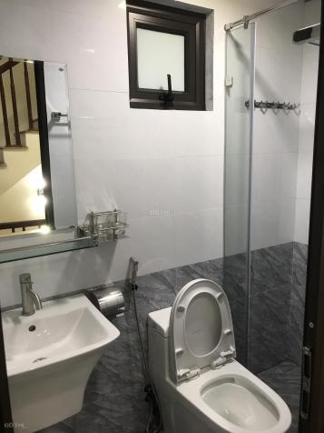 Cần bán nhà 5 tầng cực xịn dân xây trung tâm Phố Trạm Long Biên 36m2 lô góc 2.85 tỷ ở ngay 13990256