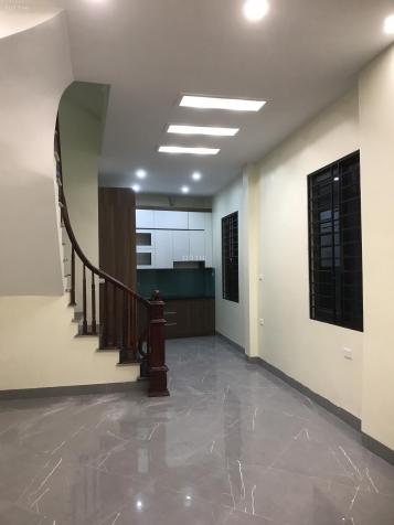 Cần bán nhà 5 tầng cực xịn dân xây trung tâm Phố Trạm Long Biên 36m2 lô góc 2.85 tỷ ở ngay 13990256