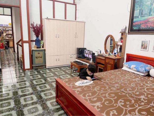 Gia đình chuyển công tác - cần bán căn nhà phố Thượng Thanh full nội thất chỉ hơn 3 tỷ 13992497