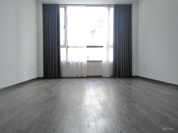 Bán nhà ngõ 8 Chùa Hà - Dịch Vọng, Cầu Giấy 35m2 x 5 tầng mới cực đẹp ô tô gần 3,9 tỷ 14005584