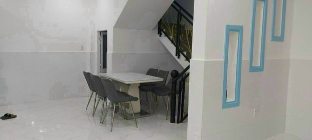 Bán nhà 2 lầu hẻm 803 Huỳnh Tấn Phát, Quận 7 DT 60m2 sổ hồng riêng 14011520