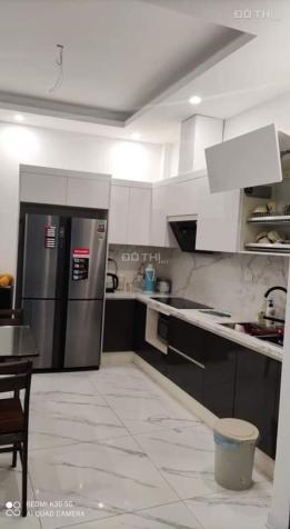 Bán nhà Cổ Linh, Aeon, Long Biên, diện tích 30m2 x 5 tầng, ngõ to thông, gần chợ. Giá 2,2 tỷ 14046842