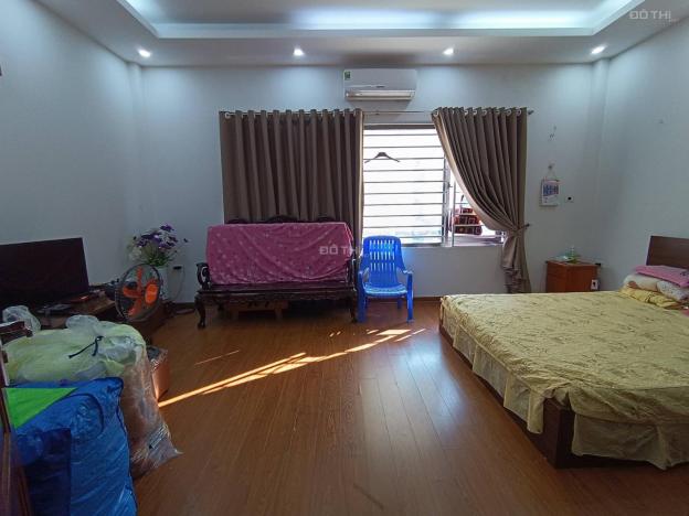 Tây Hồ lộng gió, bán nhà Lạc Long Quân, 40m2, 5 tầng, ô tô gần, 5,4 tỷ. TL 0386495539 14074436