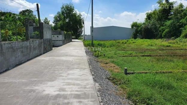 Cần bán lô đất ngay trục đường Tỉnh Lộ 824, 82m2 giá 880 triệu, SHR, đường bê tông xe tải chạy 14083887