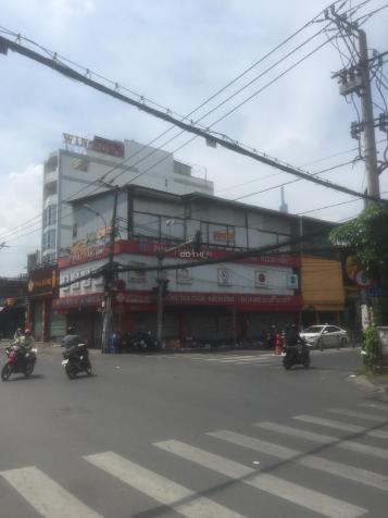 Cho thuê nhà 2MT 200 Ung Văn Khiêm - Nguyễn Gia Trí - Quận Bình Thạnh 14084898