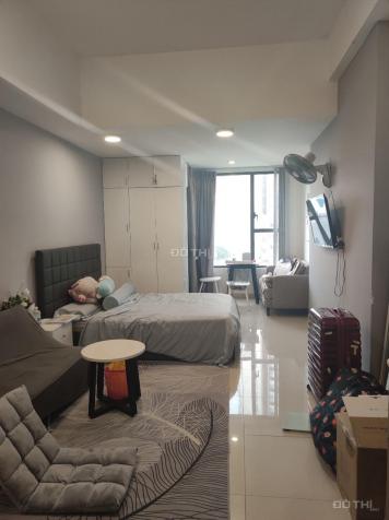 Chính chủ bán gấp studio 35m2 River Gate Q4 giá 2.49 tỷ bớt lộc tặng nội thất. LH 0909802822 Trân 14085319