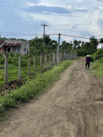 Bán lô đất vuông vức có 2 mặt tiền, đường liên xã thông tứ hướng, Buôn Hồ, Đắk Lắk 14085825