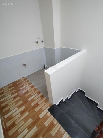 Bán nhà Vĩnh Hưng gần trường tiểu học 30m2 x 5 tầng xây mới có sân riêng LH 0963254711 14086247