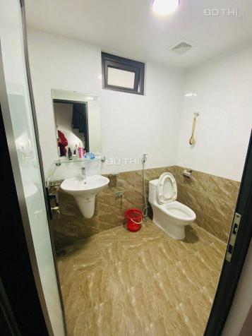 Nhà 5 tầng 33m2 - Hoàng Quốc Việt, trung tâm Cầu Giấy - giá 3,6 tỷ 14089339