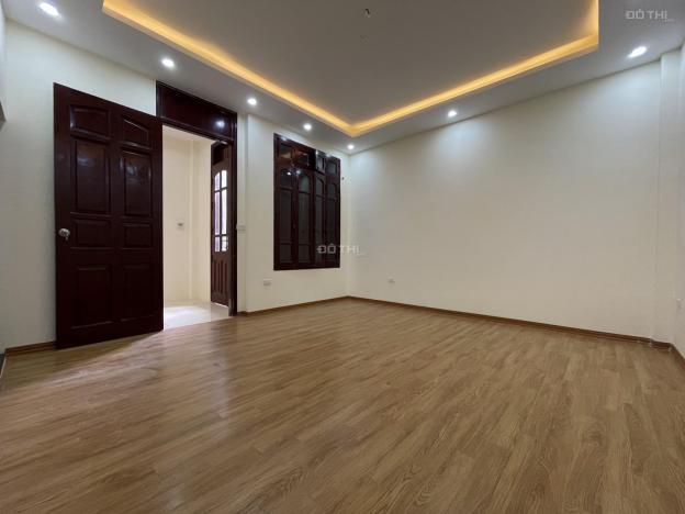 5 tỷ nhà 5 tầng, 48,8m2 ngõ 279 Đội Cấn, Ba Đình, 3 ngủ, thiết kế hợp lý, sổ đỏ chính chủ 14093382