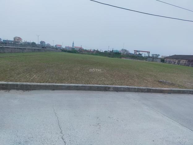 Chính chủ bán lô đất 3 mặt tiền, DT hơn 5000m2, ngay cổng KCN Thịnh Lâm - TT Quất Lâm - Nam Định 14116682