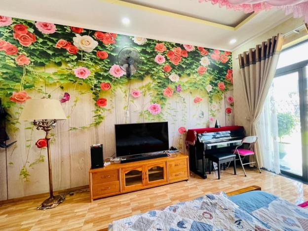 Bán nhà 1 trệt 2 lầu sổ hồng riêng đường nhựa 8 mét phường Tân Bình Dĩ An 5,2 tỷ 14117502