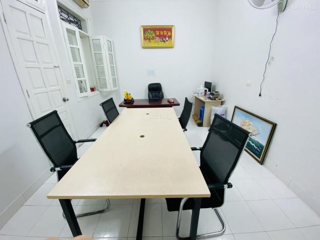 Cho thuê văn phòng tại tòa nhà 37 Tạ Quang Bửu, Hai Bà Trưng 5 triệu/tháng, full nội thất 14124879