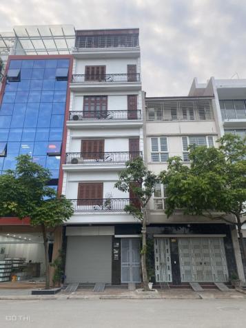Chính chủ cần bán gấp nhà phân lô vỉa hè lô góc, phố Nguyễn Xiển, DT 55m2 x 4T, MT 4.6m, giá 12 tỷ 14129562