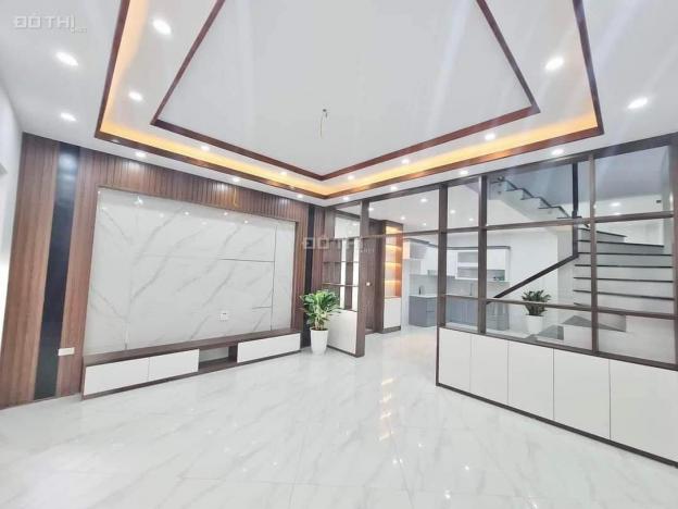 Cần bán gấp nhà mới xây 5 tầng, 60m2 Trương Định, Nội thất cao cấp, gần phố chính, 6,8 tỷ 14135459