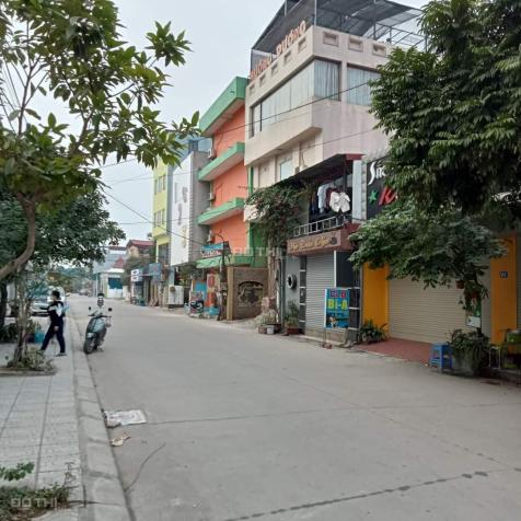 Kinh doanh sầm uất - vỉa hè để xe rộng 5m - đường 10m - cách KCN Quang Minh 100m 14141212