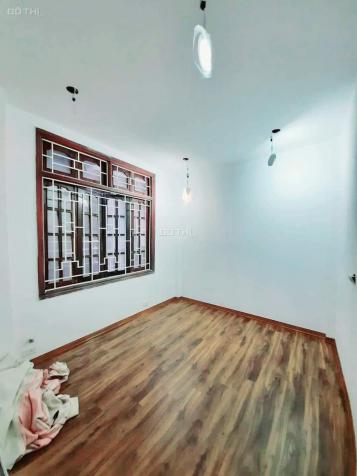 Bán nhà riêng Minh Khai Quận Hoàng Mai, 30m2 chào giá 3,3 tỷ, lô 2 thoáng, cách phố ô tô 50m 14146656