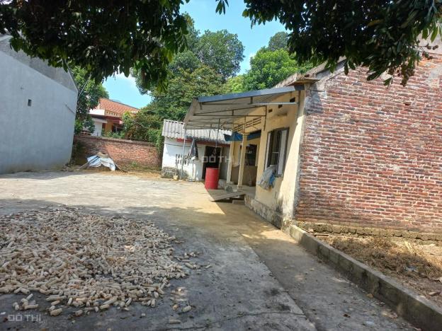 Cắt lỗ bán nhanh lô đất 173.4 m2 bám đường nhựa tại xã Phú Mãn huyện Quốc Oai HN 14146670