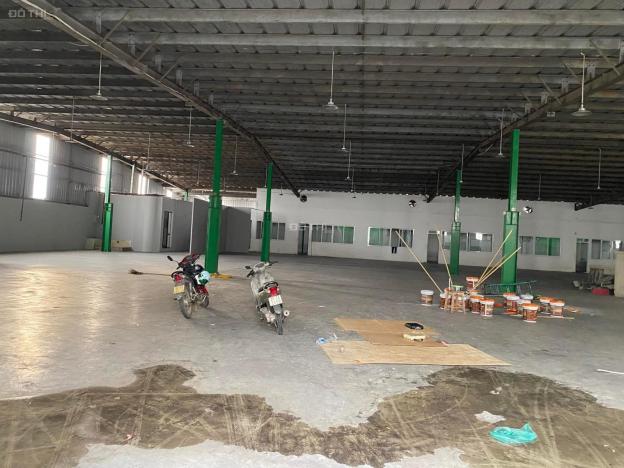 Cho thuê xưởng 2500m2 tại Big C Long Biên, chia nhỏ được, gần QL5 14167615