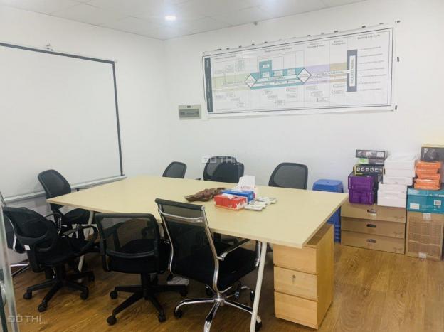 Cho thuê 3 văn phòng bàn giao đầy đủ nội thất tại Eurowindow Trần Duy Hưng, Cầu Giấy, Hà Nội 14143018