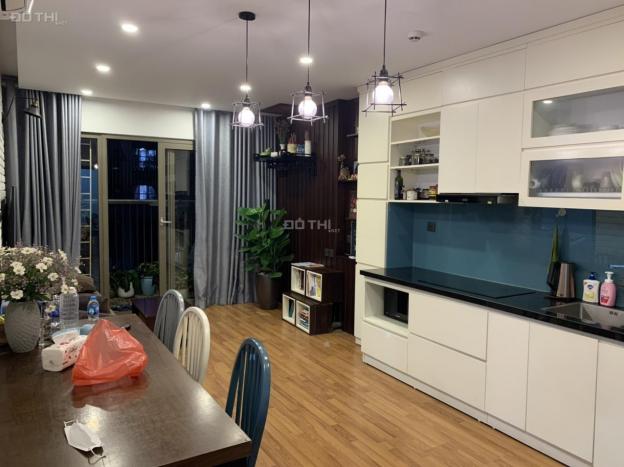 Cần cho thuê gấp căn hộ 107m2, 3PN, 2WC đủ đồ chung cư cao cấp Hong Kong Tower 243A Đê La Thành 14185166