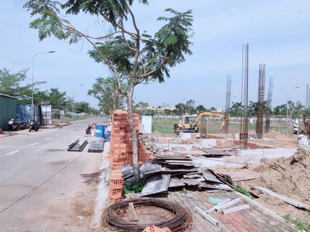 Cần ra lô đất ngay kế bên KCN Lê Minh Xuân, Bình Chánh, sổ hồng riêng, 130m2 mặt tiền đường lớn 14187615