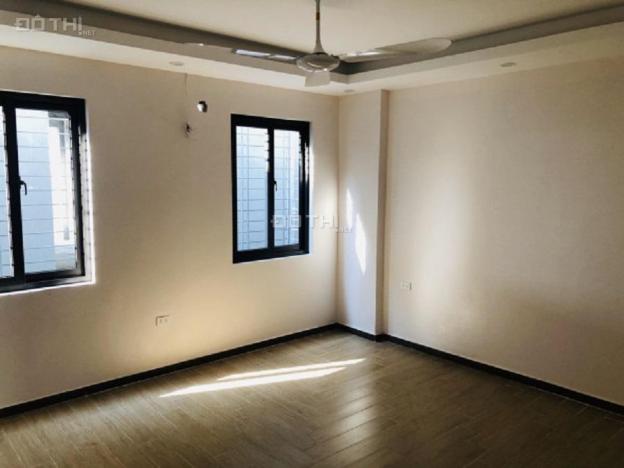 Cho thuê nhà mới xây ở Võ Chí Công 5,5 tầng, thang máy, oto đỗ cửa 14201122