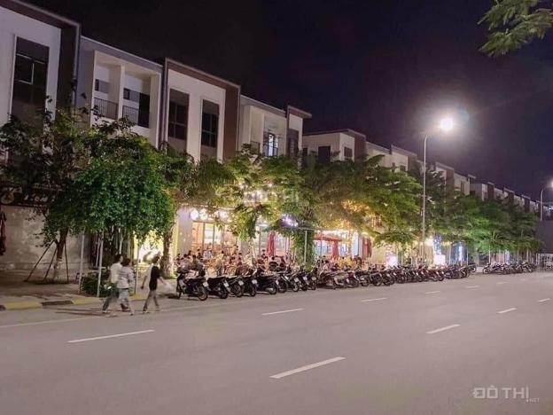 Bán shophouse kinh doanh tại khu phố sầm uất nhất Centa City, đường 56m, giá rẻ. 0984422588 14213568