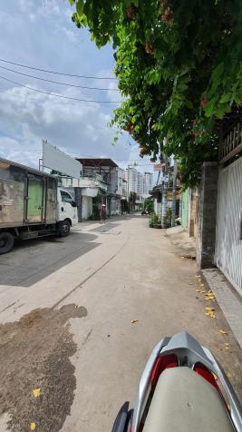 Bán nhà đường Nguyễn Văn Quá, hẻm thông xe tải, gần cây sộp, 3,2x18m 14229185