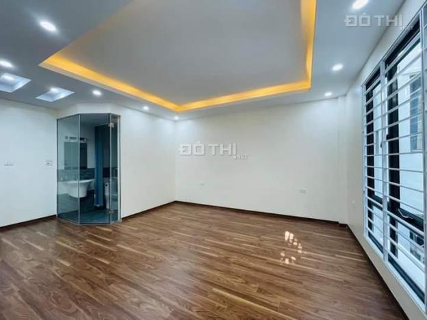Bán nhà mặt đường Quận Hoàng Mai Dt 39 m2 x 5 tầng gara kinh doanh 14237221
