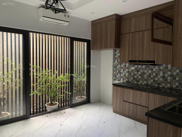 Bán gấp nhà MP Hoàng Hoa Thám, giá 13.5 tỷ, 55m2x3T, KD lớn, 2 thoáng 14279841