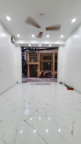 Nhà ngay mặt phố, mới đẹp ở ngay, gara ô tô, kinh doanh, Q. Hoàng Mai 40m2 giá 4.8 tỷ 14295953