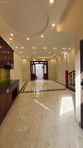 Bán nhà Vũ Xuân Thiều, lô góc, an sinh tốt, ngõ nông; 33m2, mặt tiền 4.5m, 5 tầng, 2.95 tỷ 14305621