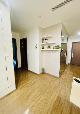 Cho thuê căn hộ chung cư cao cấp Vinhomes Skylake 2 phòng ngủ view hồ đẹp 14318498