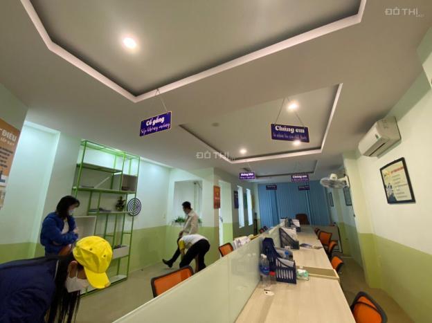 Cho thuê toà văn phòng 5 tầng Nguyễn Hữu Thọ, full nội thất 14323524