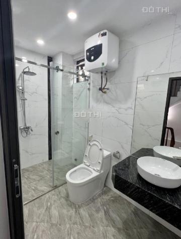 Cho thuê nhanh nhà Huỳnh Thúc Kháng, DT 70m2 x 6T, có thang máy. Giá thuê chỉ 40tr/tháng 14354075